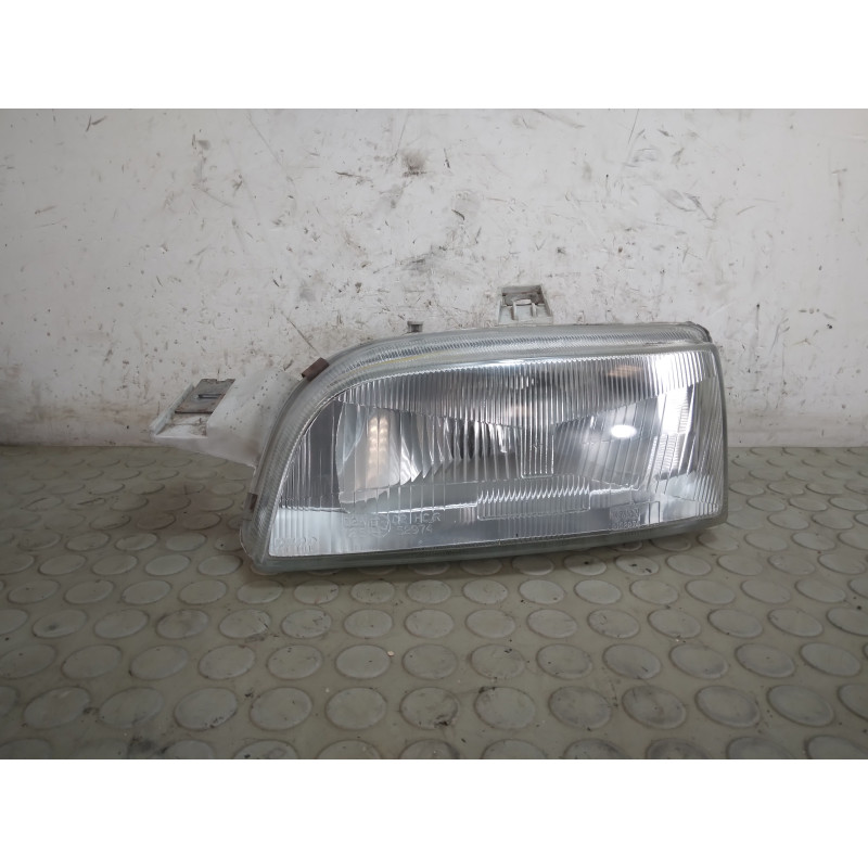 Faro fanale proiettore ant sx Fiat Punto 176 dal 1993 al 1999 cod 08-661-111l  1746537994885