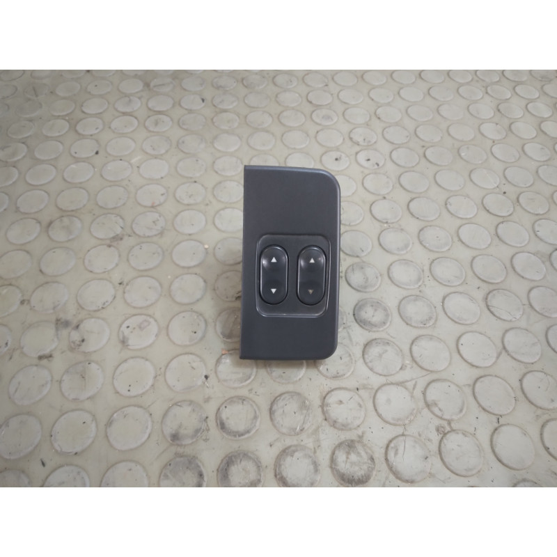 Pulsantiera alzavetro ant sx Fiat Punto 176 dal 1993 al 1999 cod 7737530  1746540488418