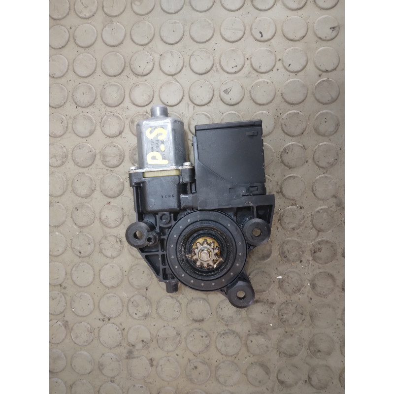 Motorino alza vetro post sx Renault Scenic XMod III serie dal 2009 al 2016 cod 827310004r  1746689246344