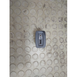 Presa aux presa usb Renault Scenic XMod III serie dal 2009 al 2016 cod 280230006r  1747052354963