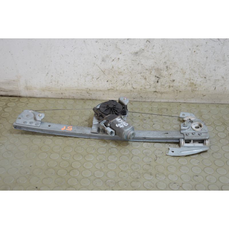 Motorino alzavetro ant sx Toyota Aygo dal 2005 al 2014 I serie cod 698200H010  1747298424048
