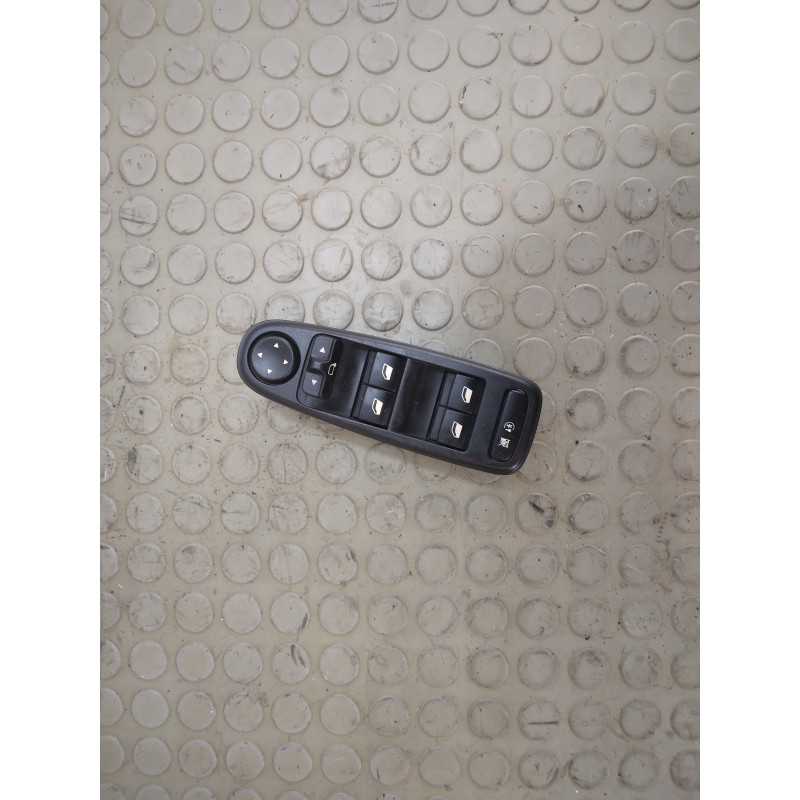 Pulsantiera alzavetro ant sx Citroen C4 Picasso dal 2006 al 2013 cod 96639382zd  1747812941969