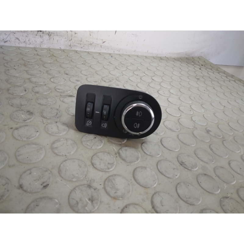 Interruttori comandi regolazione luci fari Opel Corsa D dal 2011 al 2015 cod 13310331  1747916537990