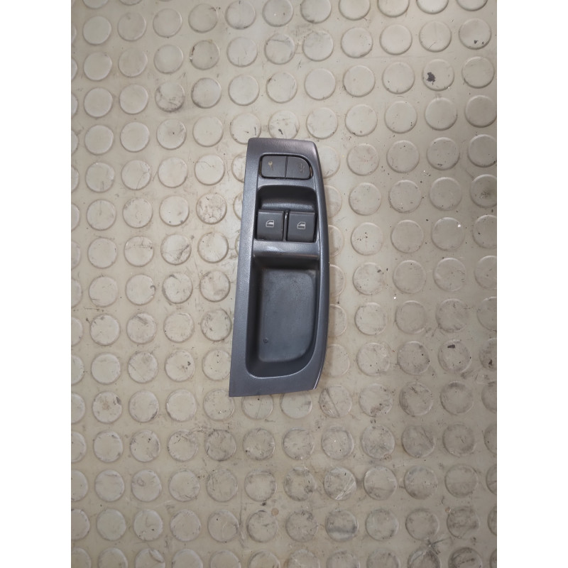 Pulsantiera alzavetro ant sx Vw Fox dal 2005 al 2011 cod 5z0867171  1748334961220