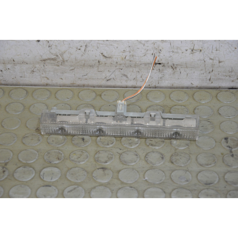 Fanalino terzo stop supplementare Toyota Yaris dal 2004 al 2011 cod 8157005100  1748359091759