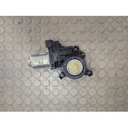 Motorino alzavetro ant dx Vw Polo 9N IV serie dal 2005 al 2009 cod 6q2959801E  1748944651030