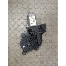 Motorino alzavetro ant sx Vw Polo 9N IV serie dal 2005 al 2009 cod 6q2959802F  1748945168674