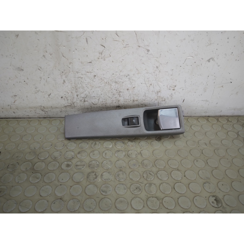 Pulsantiera alzavetro ant dx Lancia Musa II serie dal 2007 al 2011 cod 71734870  1749724201964