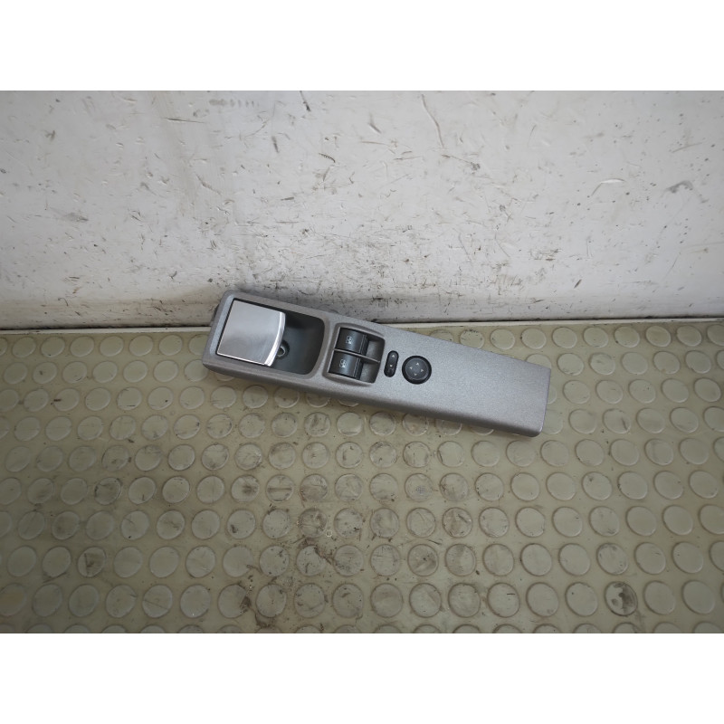 Pulsantiera alzavetro ant dx Lancia Musa II serie dal 2007 al 2011 cod 71734869  1749725156799