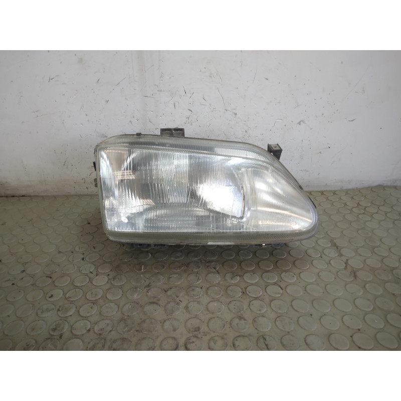 Faro fanale proiettore ant dx Renault Megane Scemic dal 1999 al 2003 cod 7701040683  1749802243558