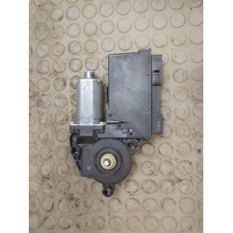 Motorini tergicristallo ant sx Audi A4 8E B7 Avant dal 2004 al 2008 cod 8e1959801h  1749821624833