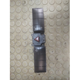 Pulsanti ed interruttori quattro frecce chiusura portiere Mercedes Classe C w203 sw dal 2005 al 2007 cod 2038702510  17516346...