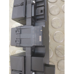 Pulsanti ed interruttori quattro frecce chiusura portiere Mercedes Classe C w203 sw dal 2005 al 2007 cod 2038702510  17516346...