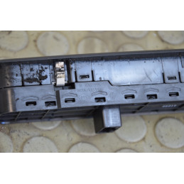 Pulsantiera alzavetro ant sx Renault Scenic XMod dal 2009 al 2013 cod 809610016r  1753798586803