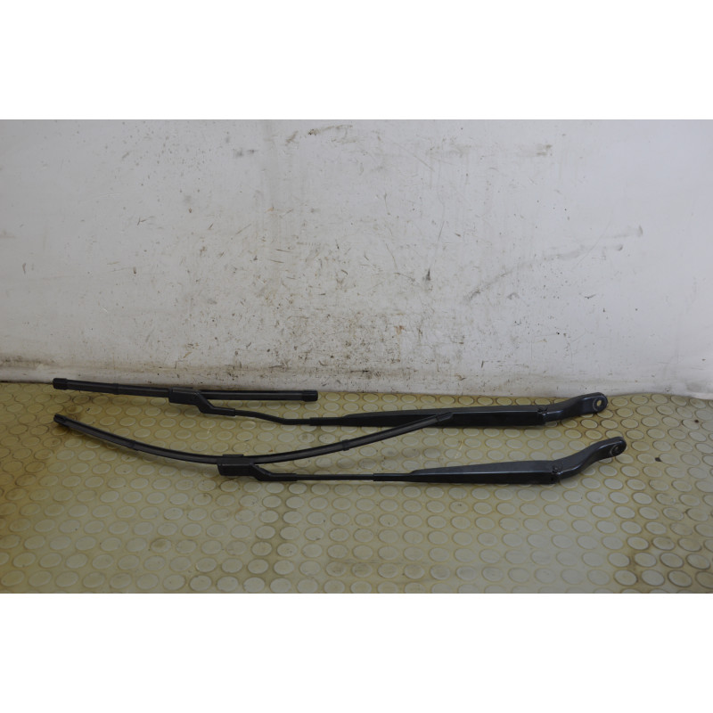 Coppia braccetti tergicristalli dx sx Peugeot 208 dal 2019 al 2023 cod 9822931680 9822931880  1758185510935