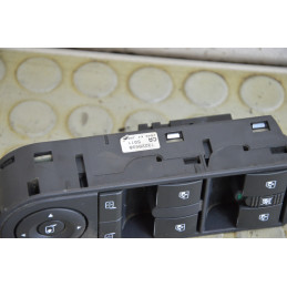 Pulsantiera alzavetro ant sx Opel Zafira B dal 2005 al 2014 cod 13228698  1760445184916
