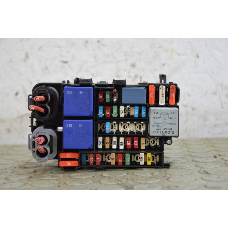 Centralina portafusibili Renault Scenic X Mod dal 2009 al 2013 cod 8200587121  1762875132772