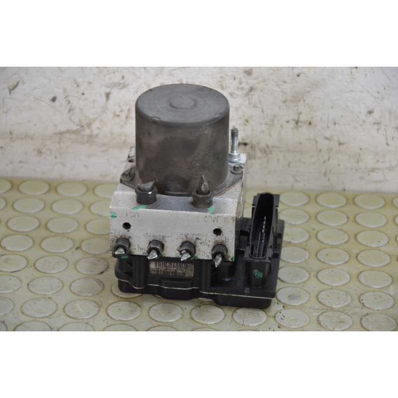 Centralina pompa abs Toyota Corolla Verso dal 2004 al 2009 cod 44540-0f020  1763976616765