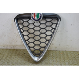 Mascherina griglia presa d aria Alfa Romeo Mito dal 2013 al 2018 cod 156113383  1766050033069