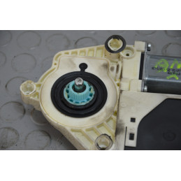 Motorino alzavetro ant dx Vw Passat 3C Variant dal 2005 al 2010 cod 1k0959792l 1k0959702p  1768400938857