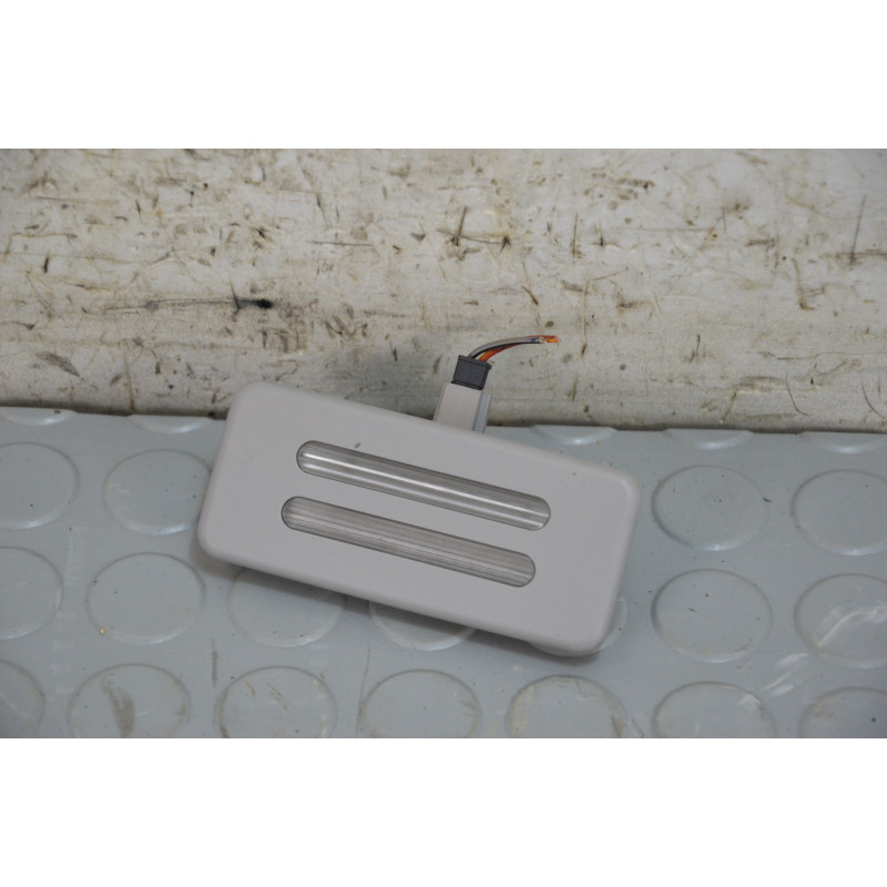 Luce cortesia parasole sx Bmw X1 E84 dal 2009 al 2015  1769602155639