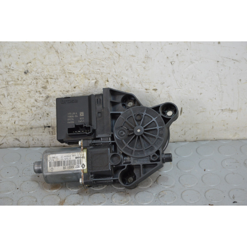 Motorino alzavetro ant dx Renault Scenic dal 2009 al 2013 cod 807300011r  1770112850815