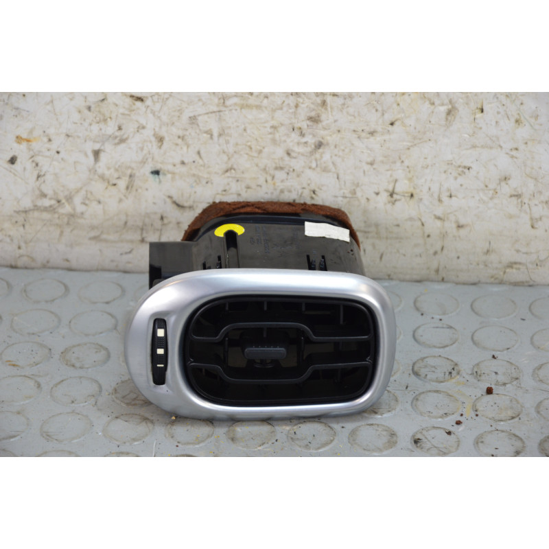 Bocchetta aria areazione sx Citroen C3 Picasso dal 2008 al 2012 cod 9682570377  1770284170605