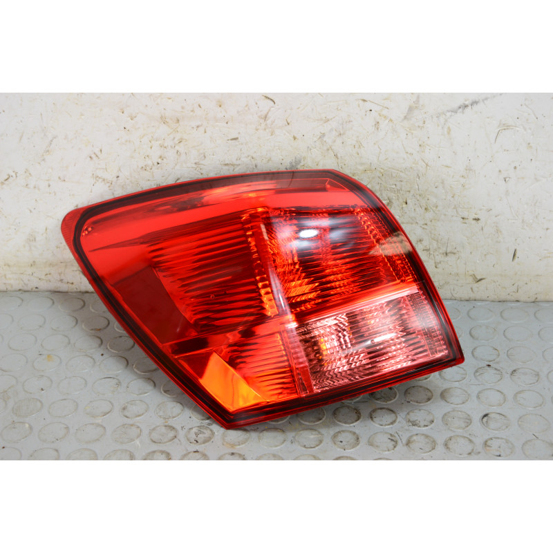Fanale fanalino stop post sx Nissan Qashqai dal 2007 al 2010 cod 26555BR00A  1770372972685