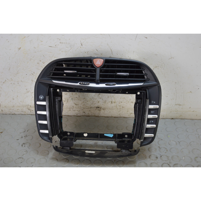 Pulsantiera multifunzione centrale cruscotto Lancia Delta dal 2011 al 2015 cod 7354775820  1772719311393