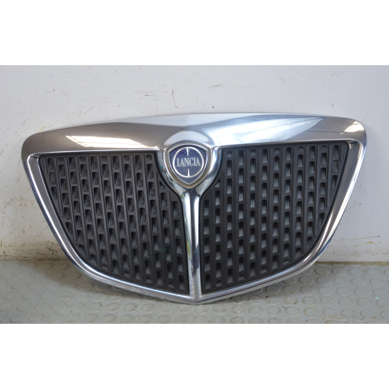 Mascherina griglia presa d aria ant Lancia Ypsilon dal 2006 al 2010 cod 735428201  1775728638871