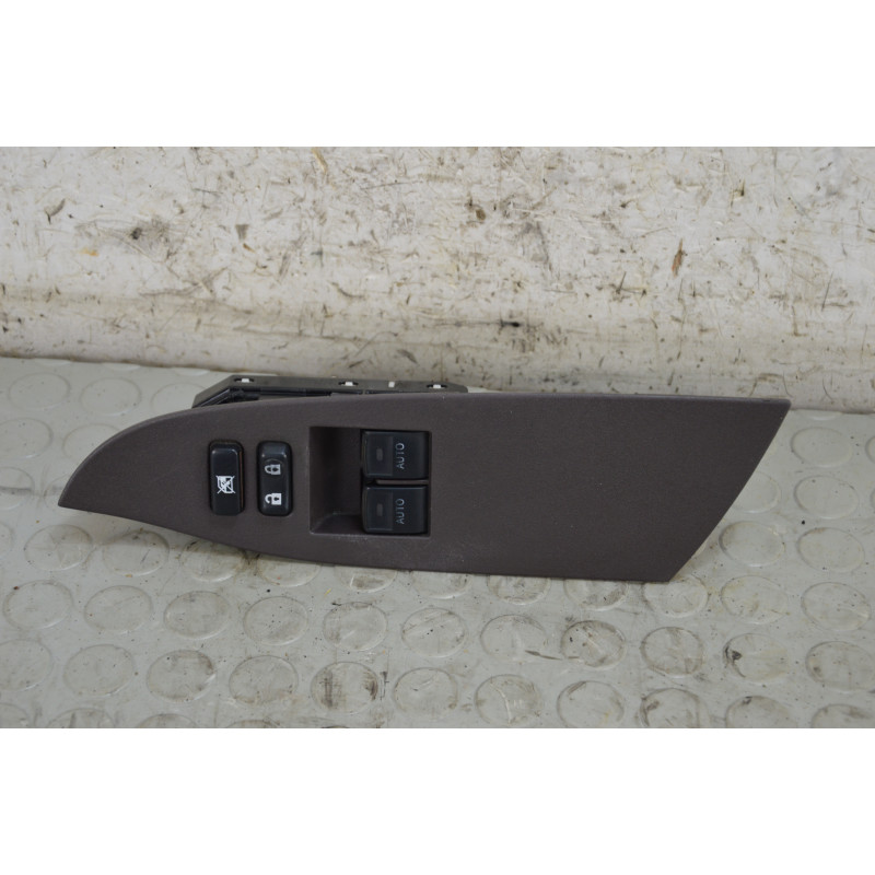 Pulsantiera alzavetro ant sx Toyota Iq dal 2009 al 2014 cod 8404074020  1779111835267