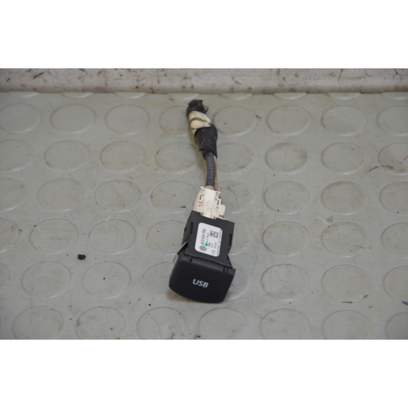 Presa attacco USB Volkswagen Polo 6R1 dal 2014 al 2018 cod 6c0035726  1780322276404