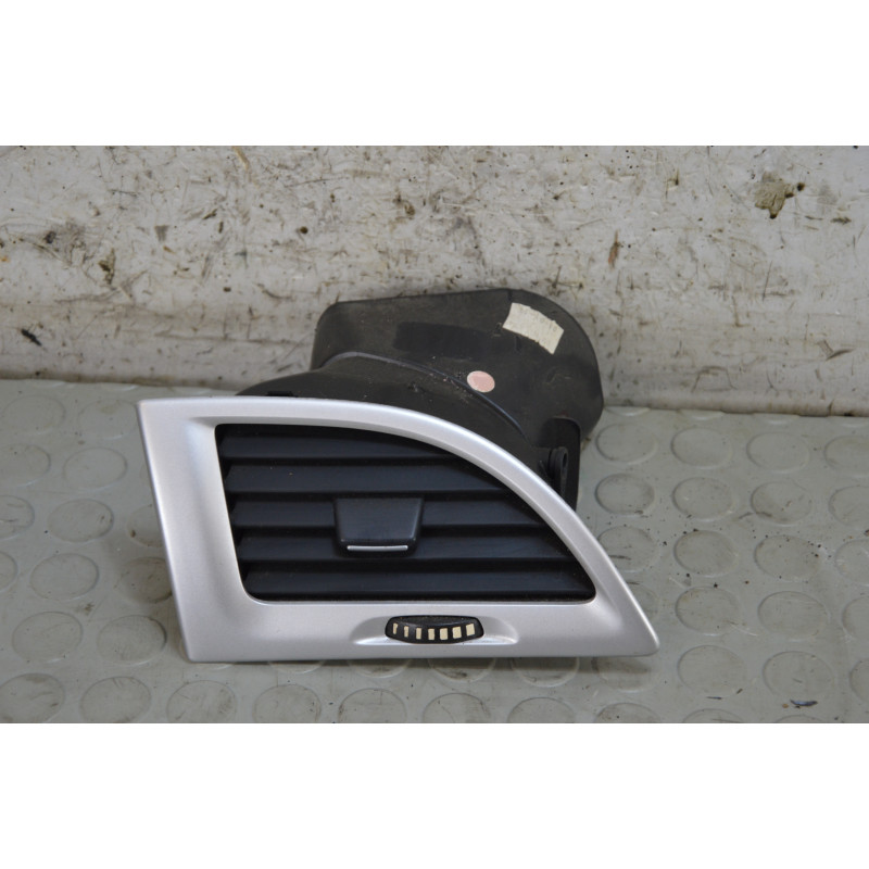 Bocchetta aria areazione ant sx Renault Megane dal 2009 al 2015 cod 687618796R  1780327694333