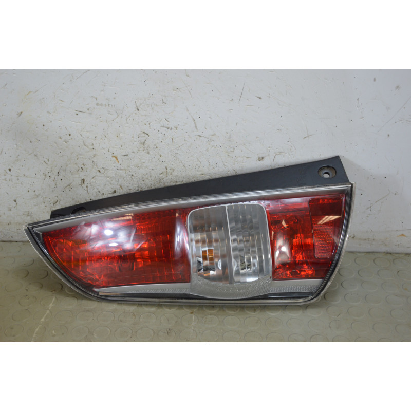 Fanale fanalino post sx Daihatsu Sirion dal 2004 al 2013 cod 81560B1020  1783335316716