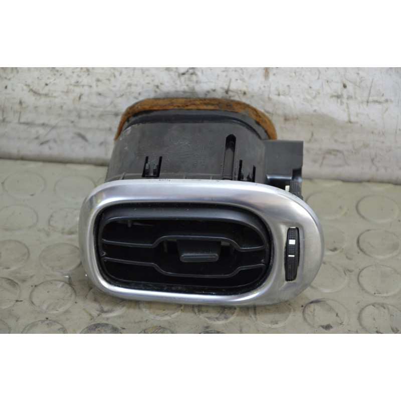 Bocchetta aria aerazione dx Citroën C3 Picasso dal 2008 al 2015 cod 9683043377  1785242761627