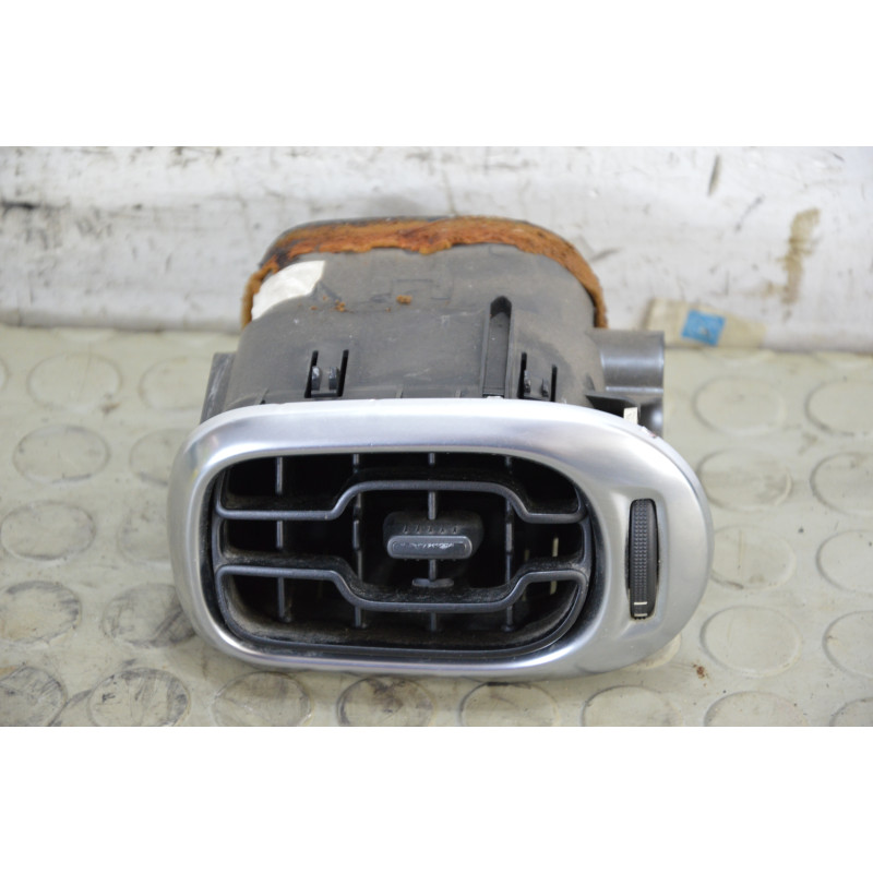 Bocchetta aria aerazione sx Citroën C3 Picasso dal 2008 al 2015 cod 9682570377  1785244439142
