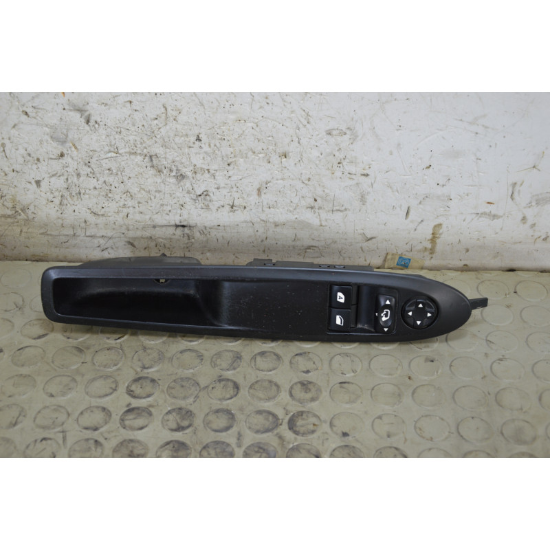 Pulsantiera alzavetro ant sx Citroen Ds3 dal 2015 al 2019 cod 98127152XT  1787670714923