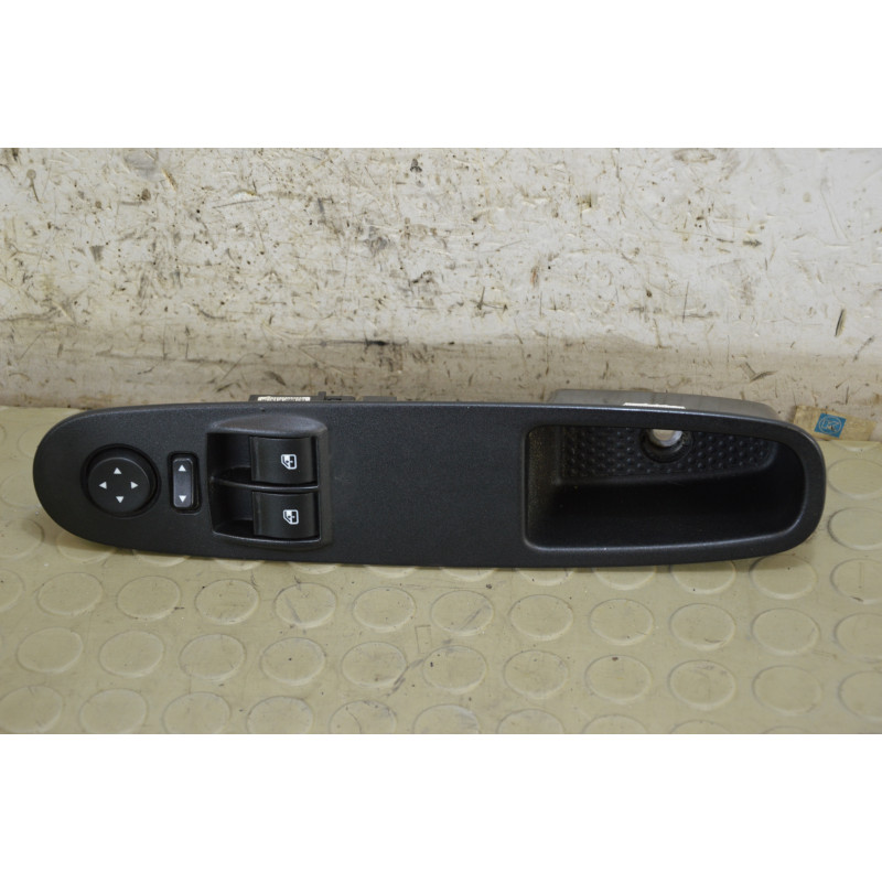 Pulsantiera alzavetro ant sx Fiat Grande Punto dal 2012 al 2018 cod 735500050  1787910349854
