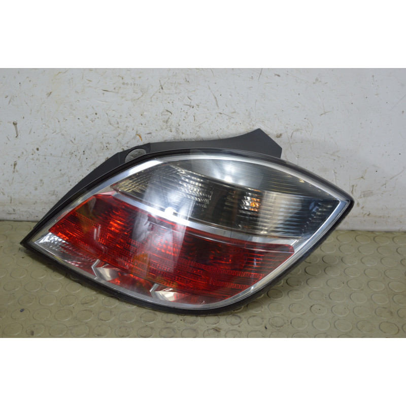 Fanale fanalino stop post dx Opel Astra H berlina 5p dal 2004 al 2011 cod 13222325  1788791628250