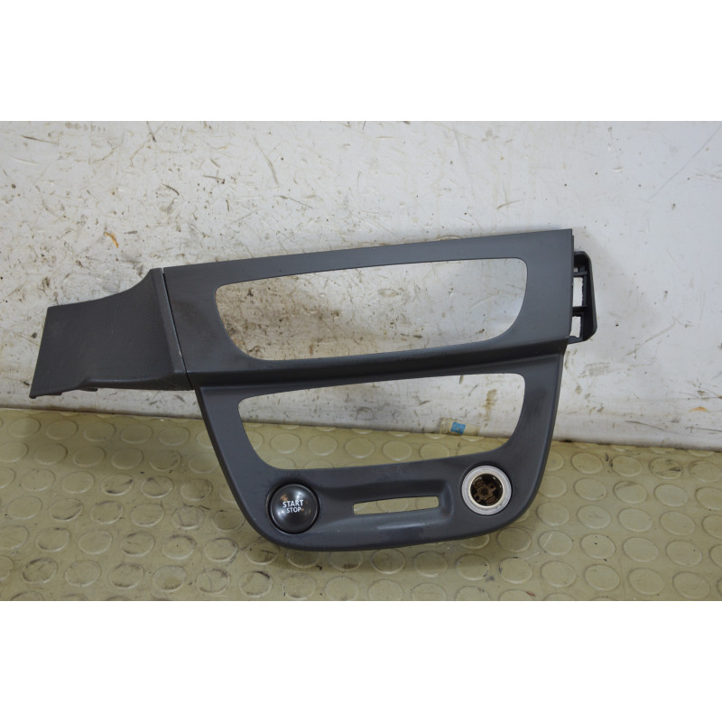 Mascherina autoradio cruscotto Renault Megane dal 2008 al 2015 cod 682600003r  1790152893733