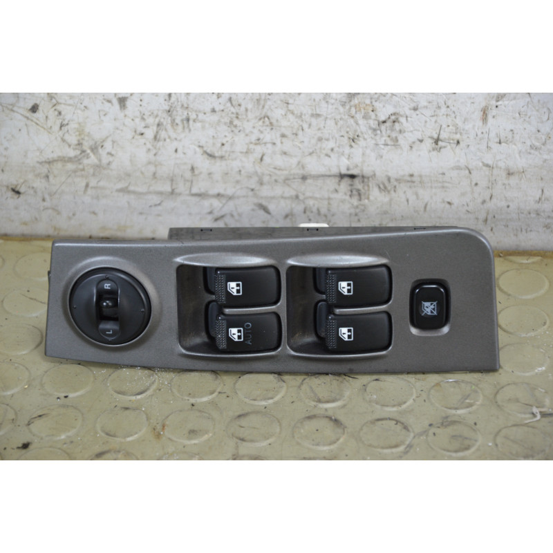 Pulsantiera alzavetro ant sx Hyundai Matrix dal 2001 al 2006 cod 93570-17100  1790174798399