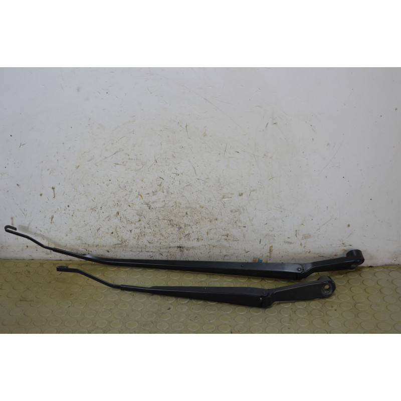 Braccetti tergicristallo dx sx Suzuki S-Cross dal 2016 al 2023 cod 3831061M00000 3833061M00000  1790852342302