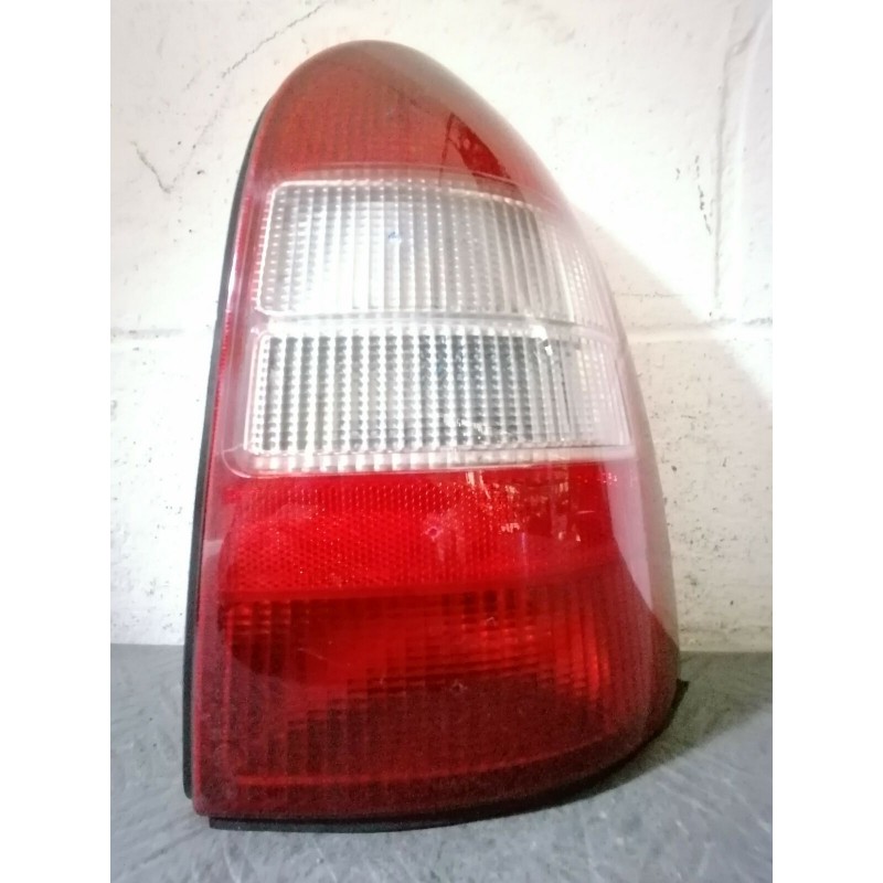 FANALE FANALINO STOP POST. DX OPEL VECTRA B DAL 1995 AL 2002 COD. 90585003  2400000052982