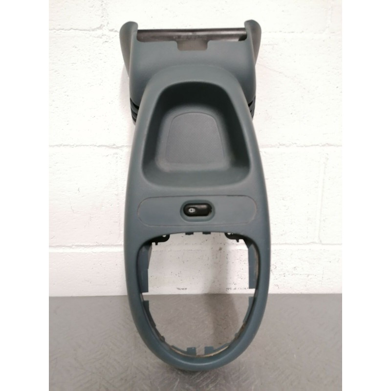TUNNEL CONSOLLE CENTR. REANULT KANGOO (MK1) DAL 1997 AL 2003 COD. 8200061125  2400000059950