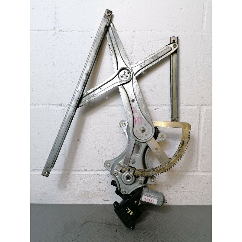 MOTORINO ALZAVETRO ALZACRISTALLI POST. DX TOYOTA COROLLA VERSO (E120) 00-07  2400000063285