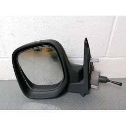 SPECCHIETTO RETROVISORE MANUALE ANT. SX PEUGEOT PARTNER DEL 2007 COD. 0256366  2400000062240