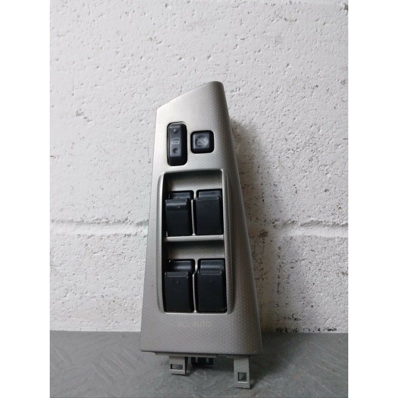 PULSANTIERA ALZAVETRO ALZACRISTALLO ANT. SX TOYOTA COROLLA E120/E130 DEL 2001  2400000066309