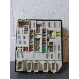 SCATOLA FUSIBILI RENAULT LAGUNA DEL 2009  2400000068389