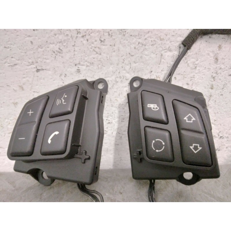 COMANDI AL VOLANTE MULTIFUNZIONE BMW SERIE 1 E87 DEL 2009 COD. 9123288-01  2400000069966