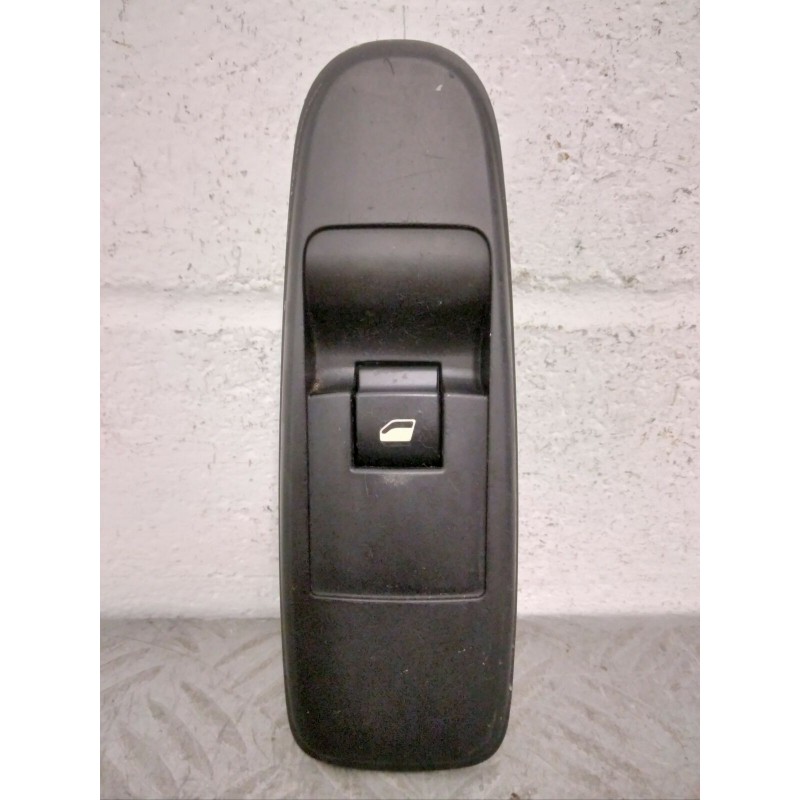 PULSANTIERA ALZAVETRO ALZACRISTALLO ANT. DX CITROEN C4 PICASSO DEL 2010  2400000070863